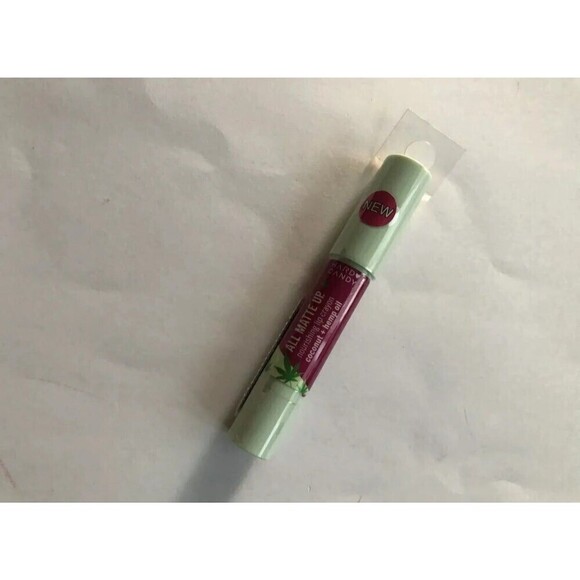HARD CANDY All Matte Up Lip Crayon LUSH ORCHID - Picture 1 of 2